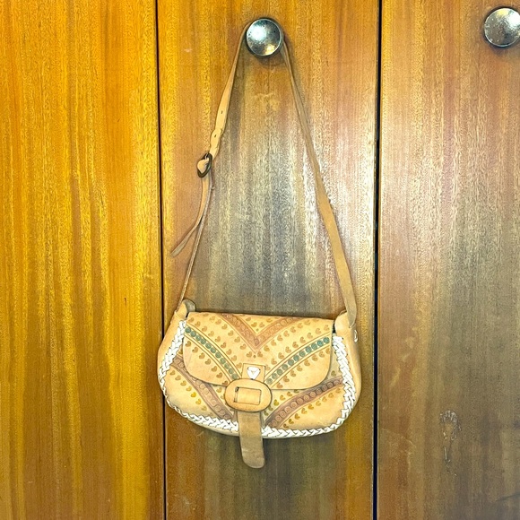 FCUK French Connection vintage 100% leather tooled purse in excellent condition - Picture 2 of 9